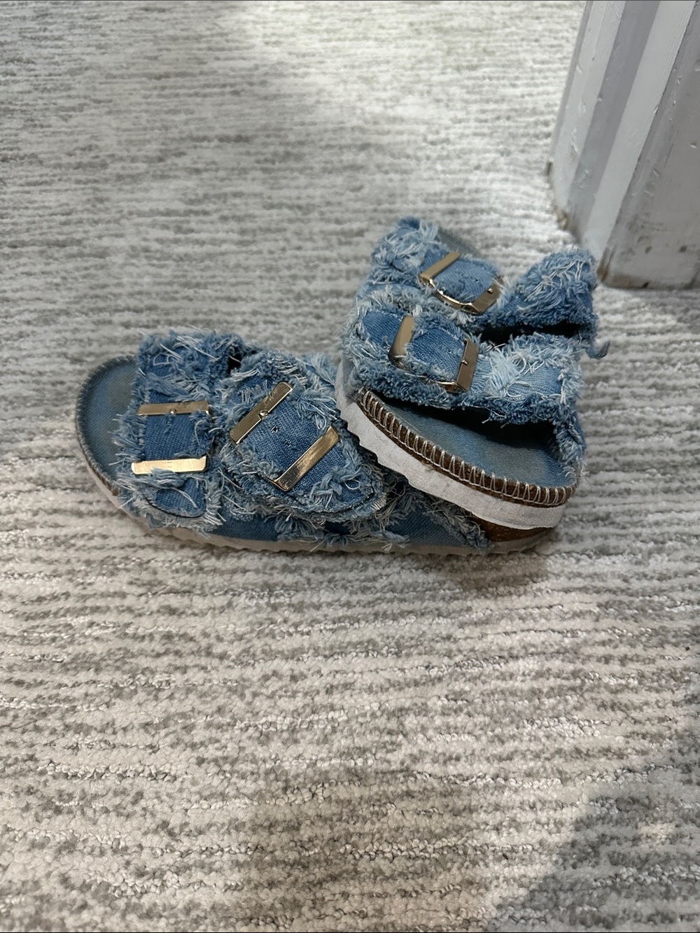 275 central Blue Frayed Denim Double-Buckle Sandals sz 37